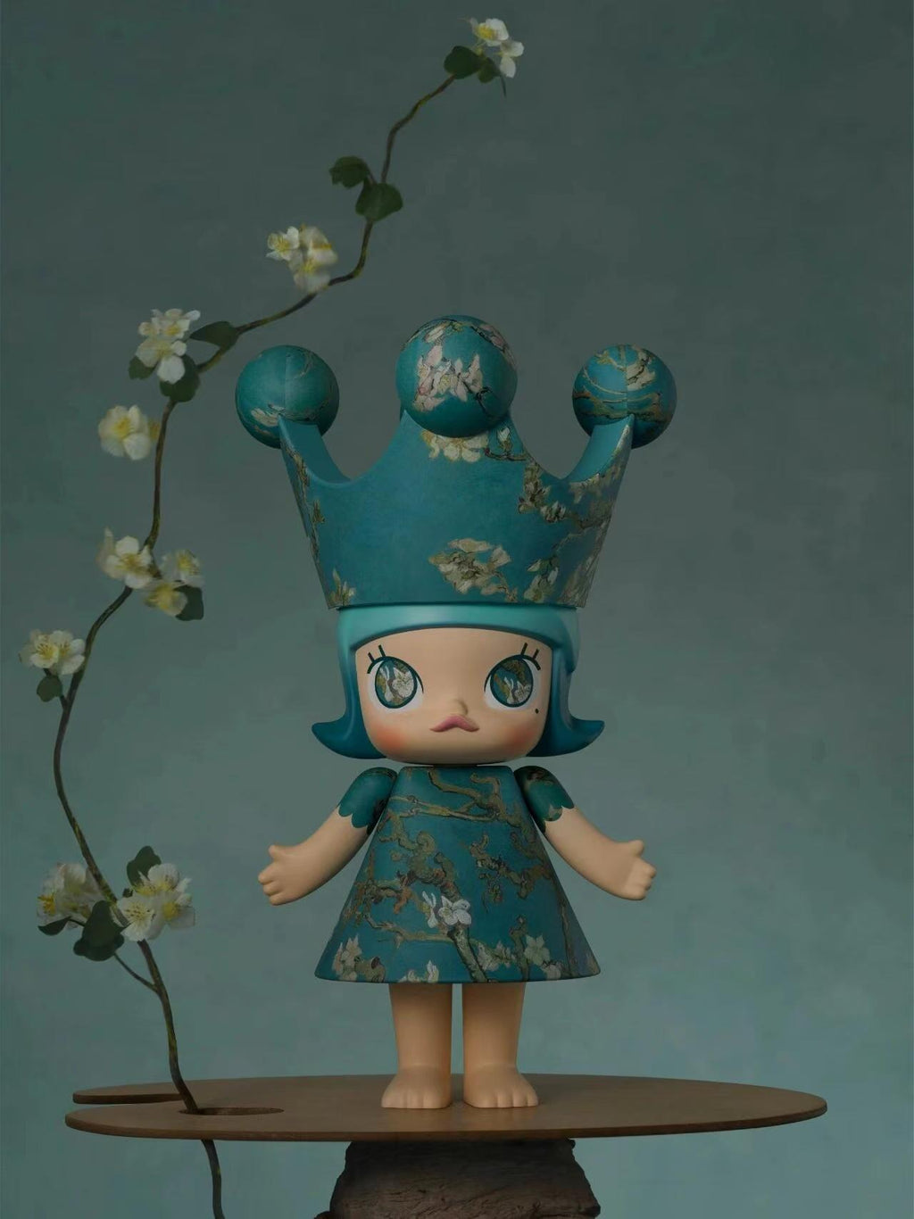 MOLLY-VAN GOH MUSEUM COLLABORATION ROYAL MOLLY 400%