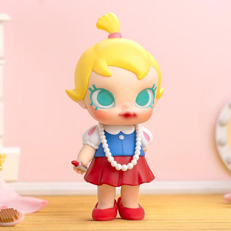 MOLLY-WHEN I WAS THREE SERIES FIGURE
