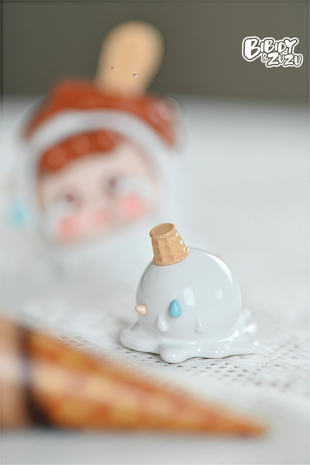 WUWU-THE CRYING ICE CREAM FIGURE