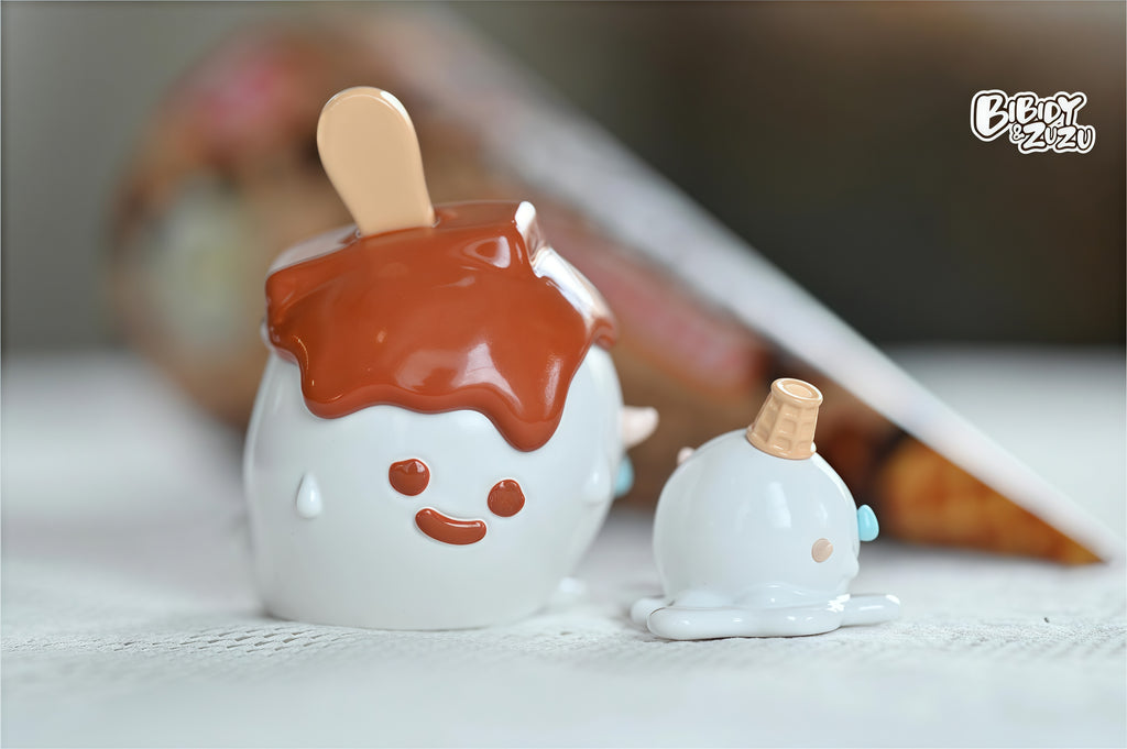 WUWU-THE CRYING ICE CREAM FIGURE