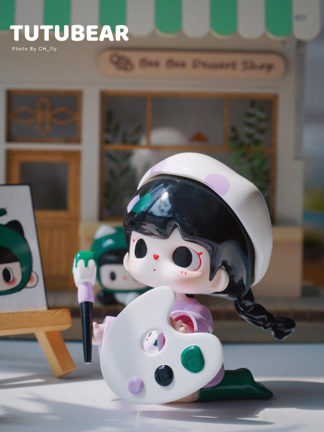 TUTUBEAR-LITTLE ARTIST-GREEN APLLE FIGURE