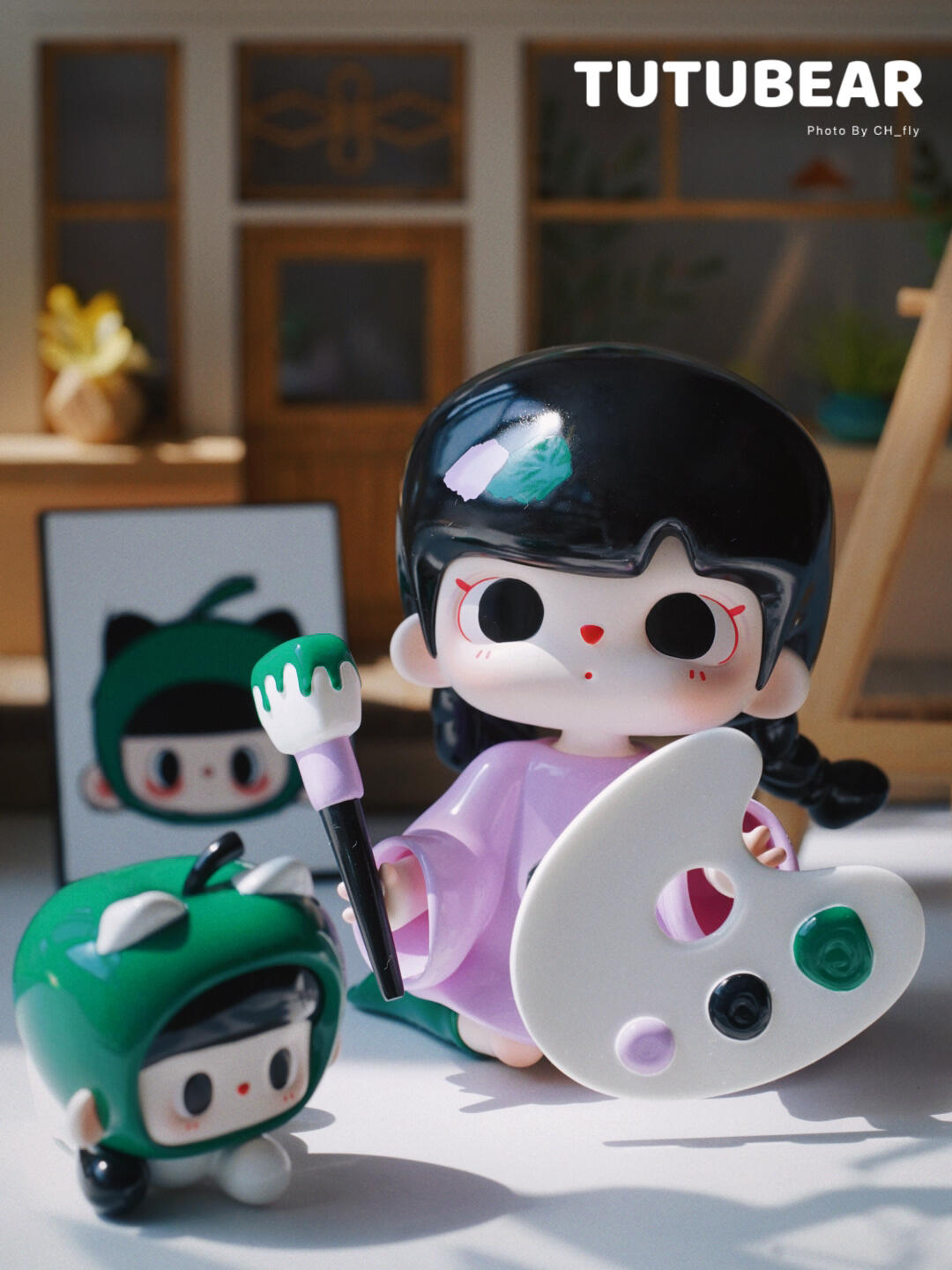 TUTUBEAR-LITTLE ARTIST-GREEN APLLE FIGURE