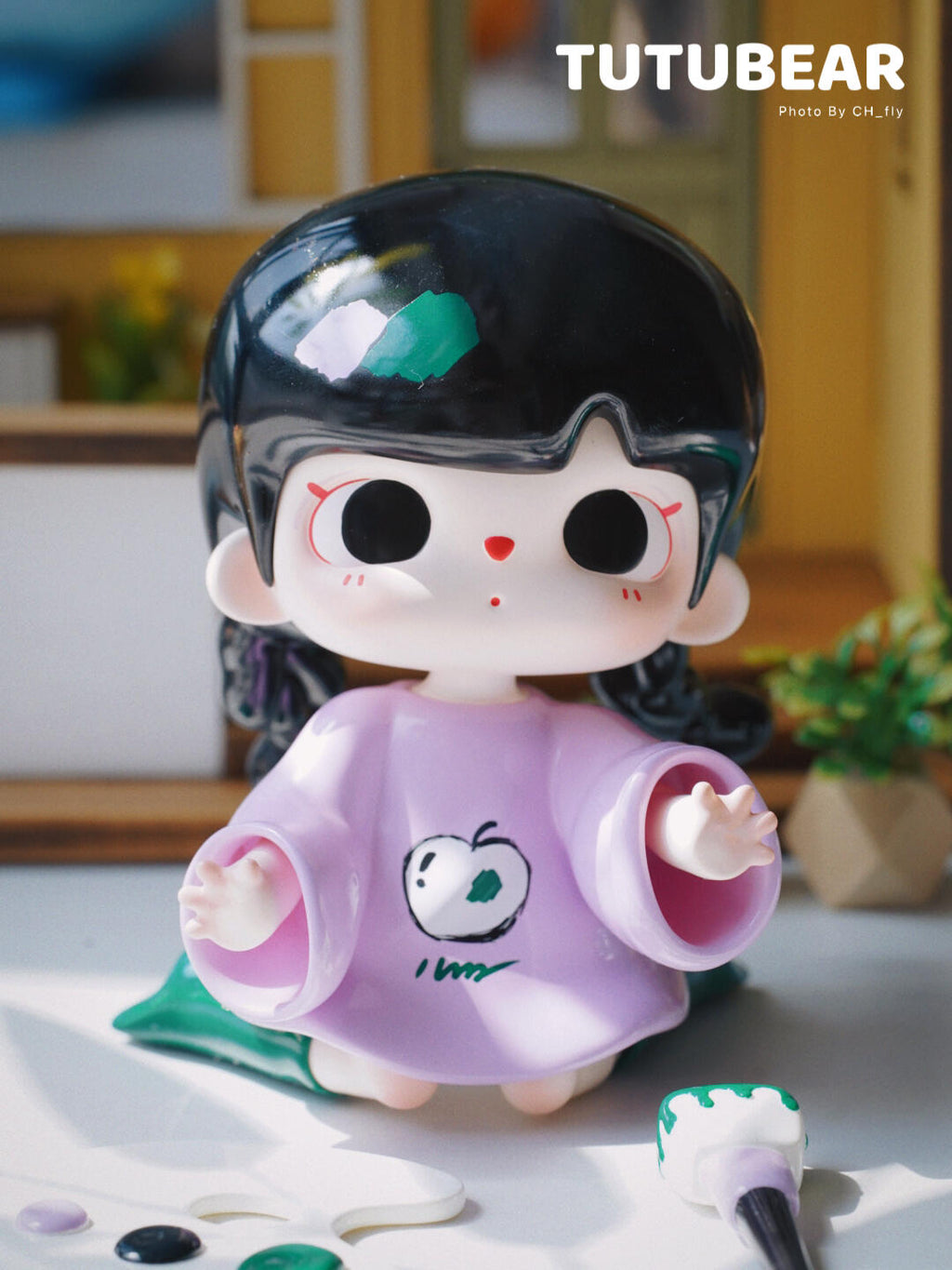 TUTUBEAR-LITTLE ARTIST-GREEN APLLE FIGURE