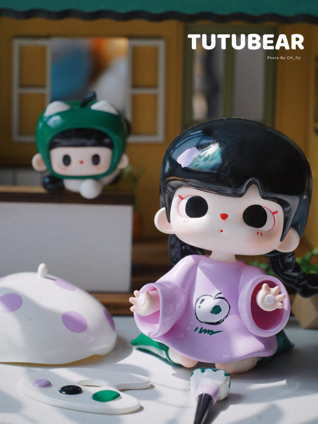 TUTUBEAR-LITTLE ARTIST-GREEN APLLE FIGURE