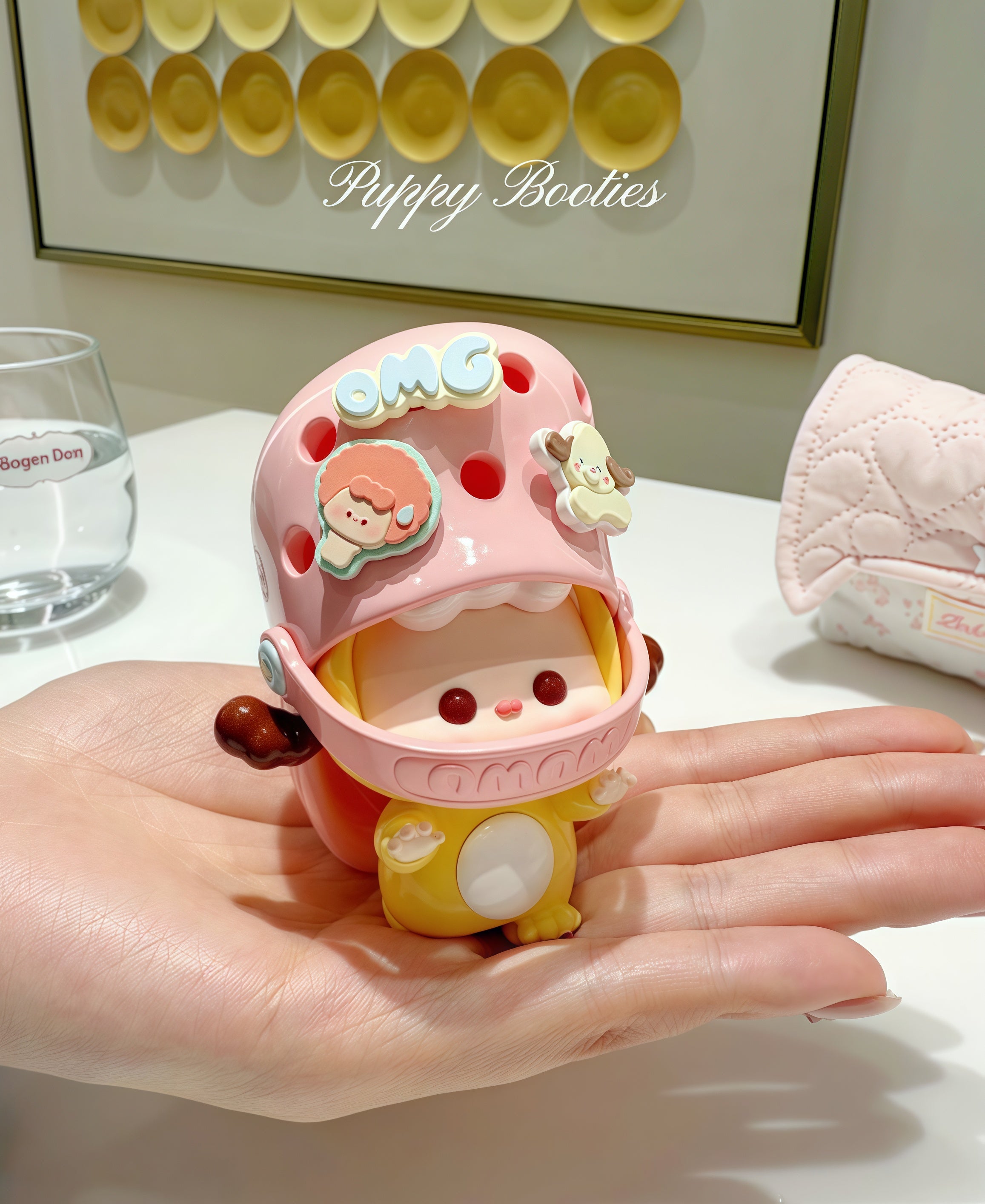 WUWU-PINK CROSS WUWU LIMITED FIGURE