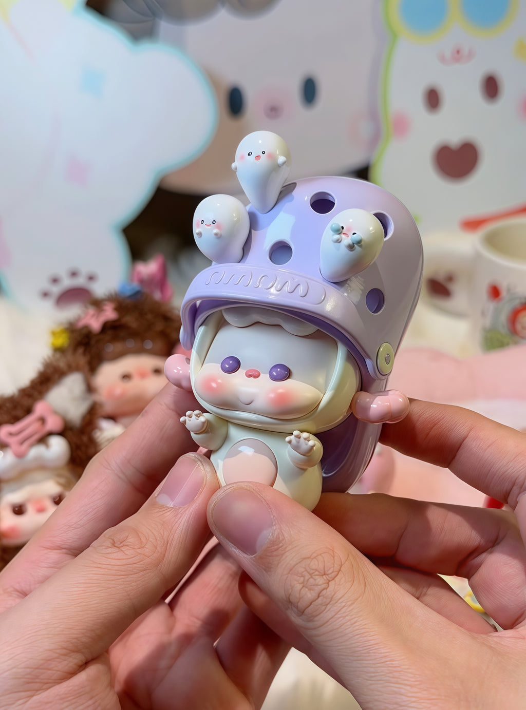 WUWU-PURPLE HALLOWEEN CROSS WUWU  LIMITED FIGURE