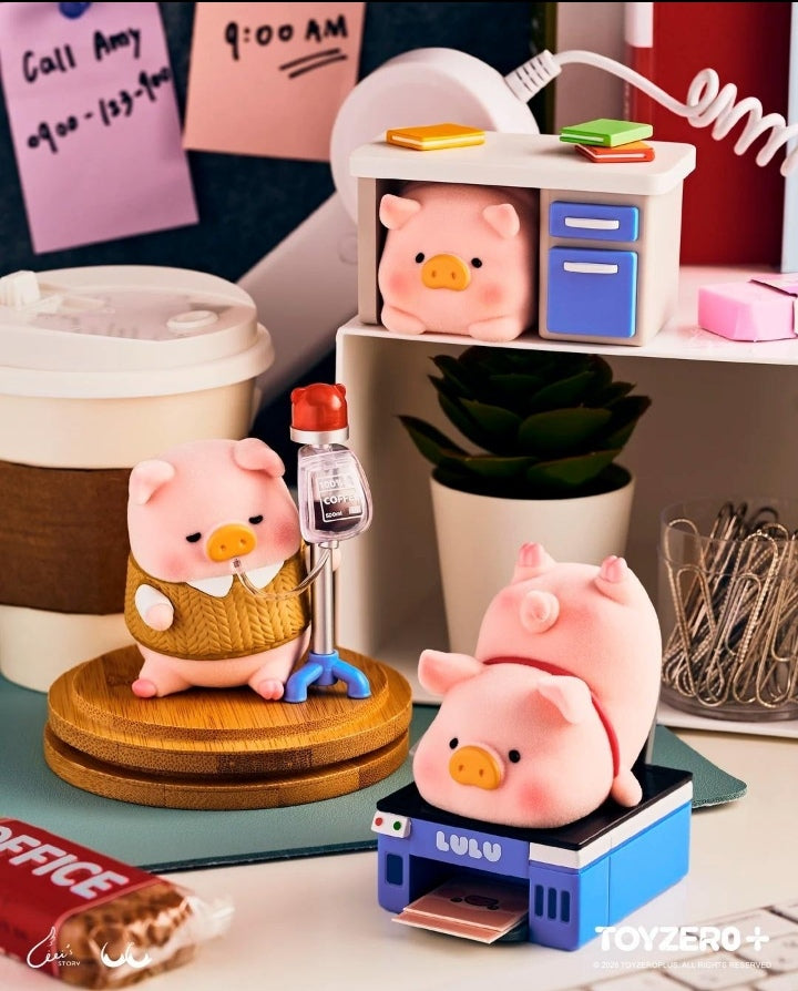 LULU THE PIG -LULU AT WORK SERIES FIGURE