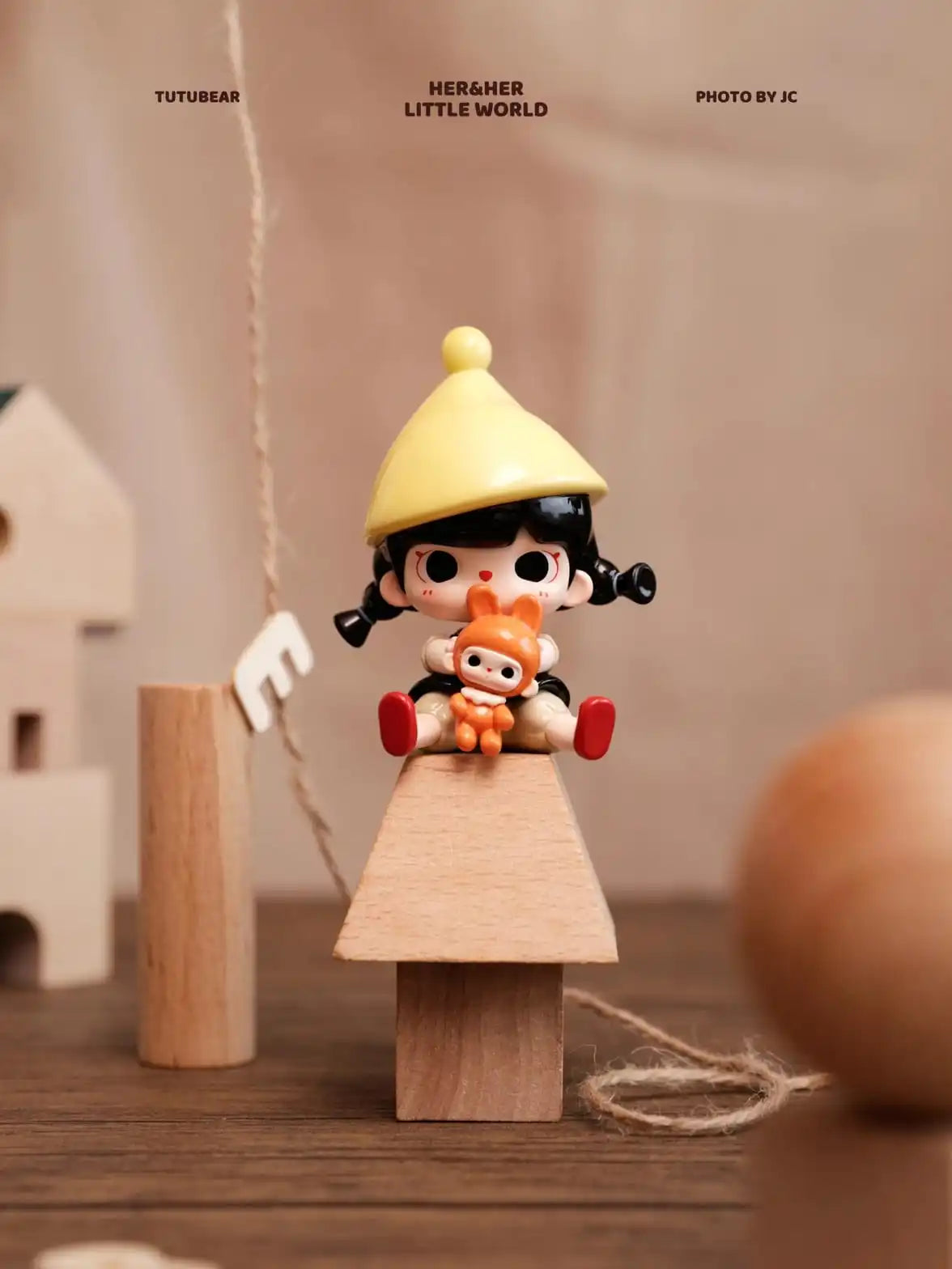 TUTUBEAR - SHE AND HER LITTLE WORLD FIGURES