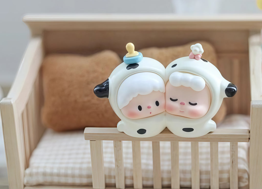 LULUDOG X WUWU CUTE BABIES STICK TOGETHER LIMITEDFIGURE