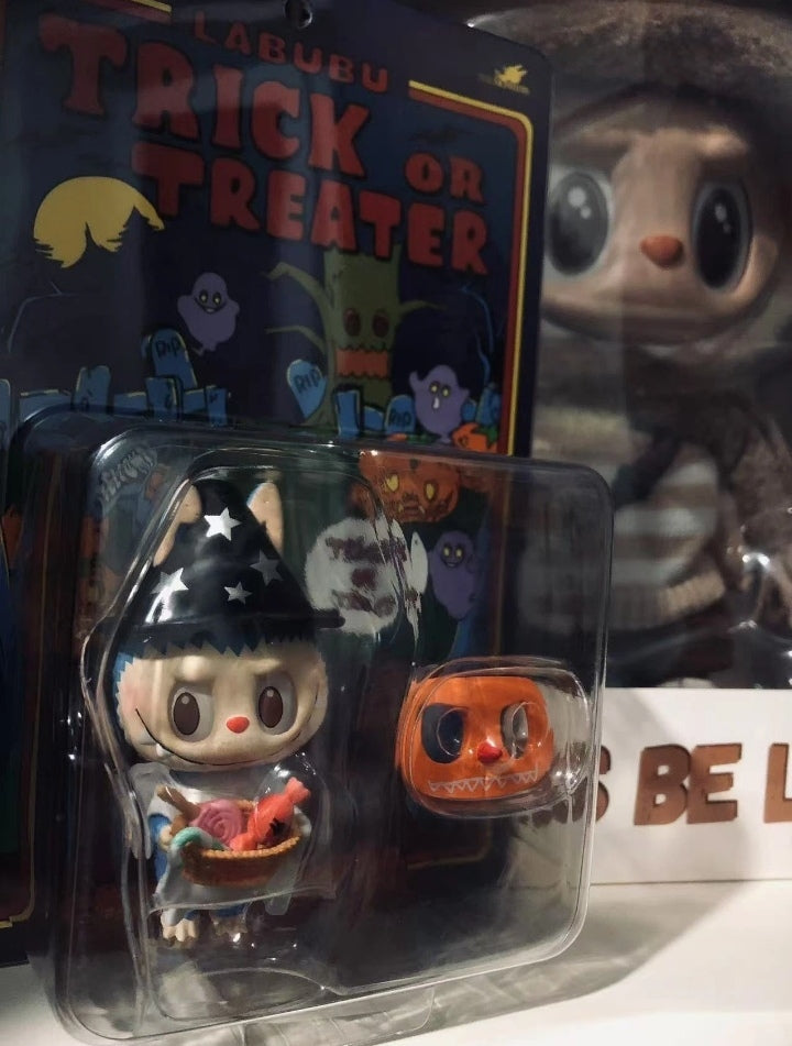 Labubu-Trick or Treater Hang Card