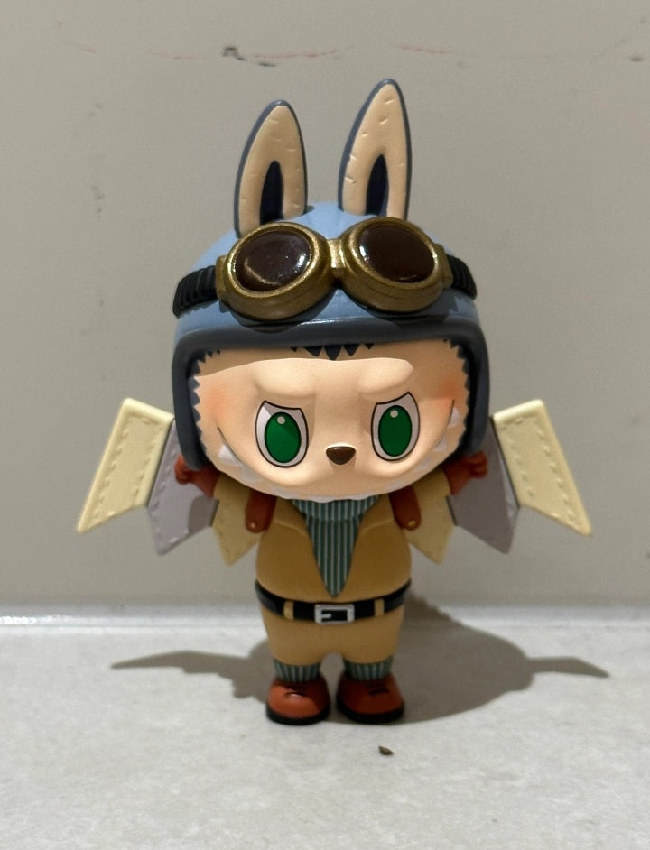 Labubu-Glider Hang Card