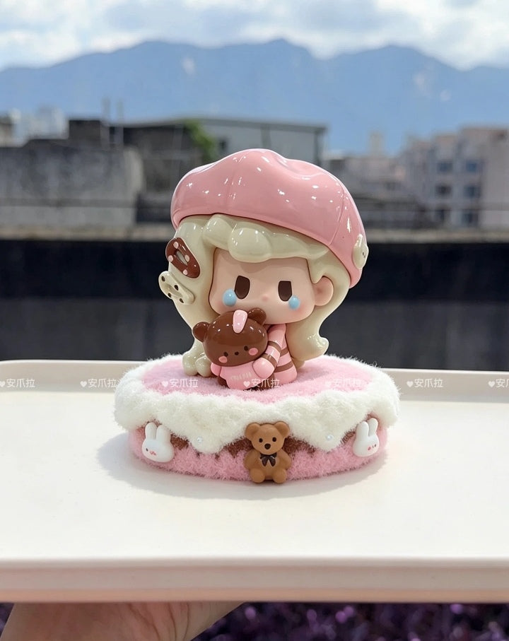 NuNu-Souffle Sweetheart Figure