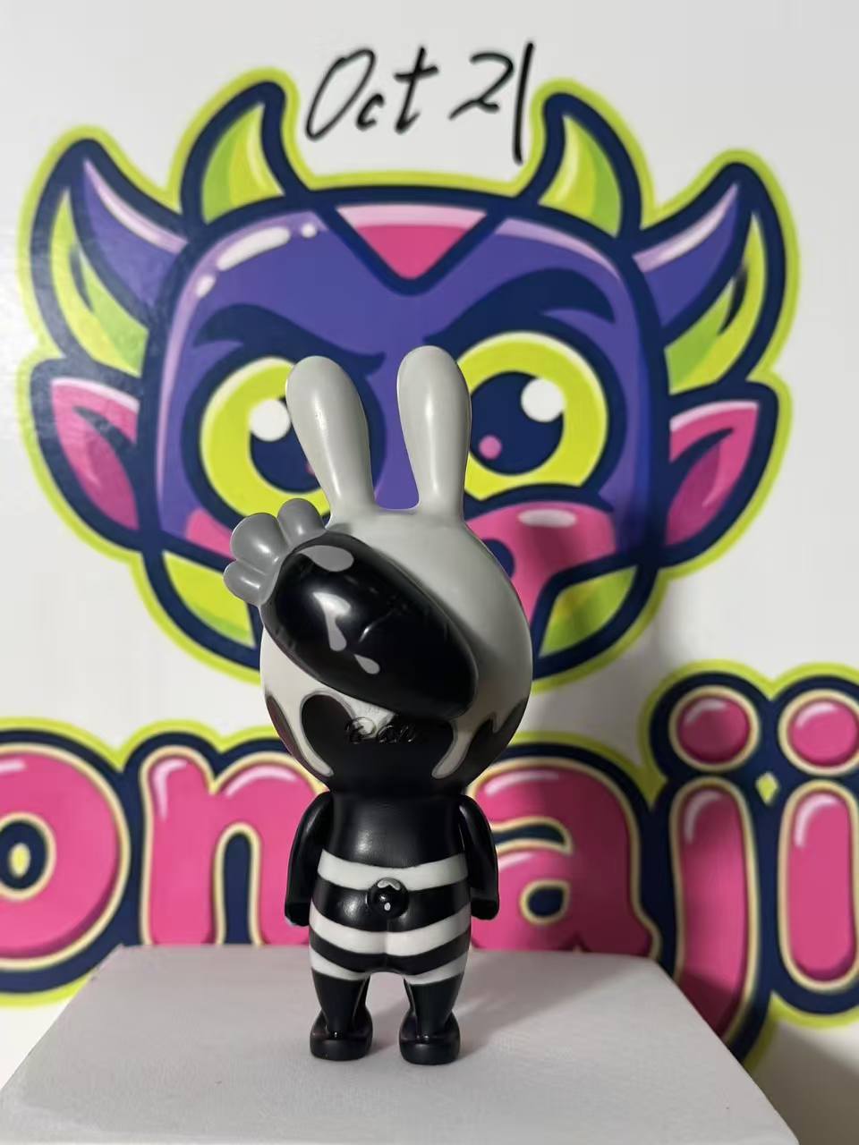 Sooya-Honey Bee Rabbit Ban -Secret Version-World Wild Limited 25 Pieces