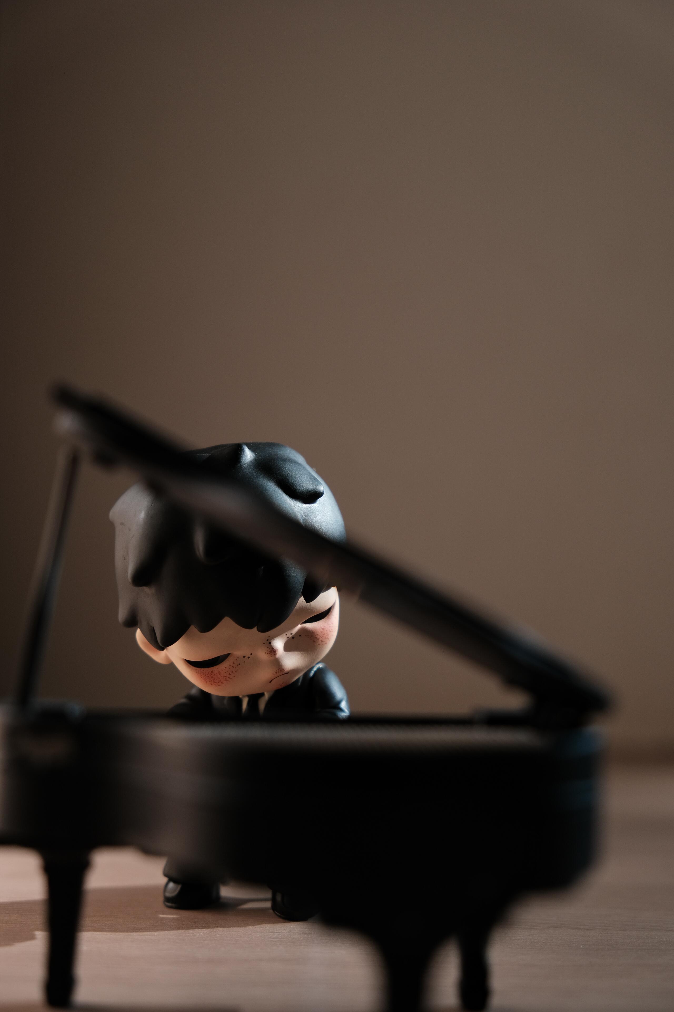 HIRONO - The Pianist Hang Card Limited Figure