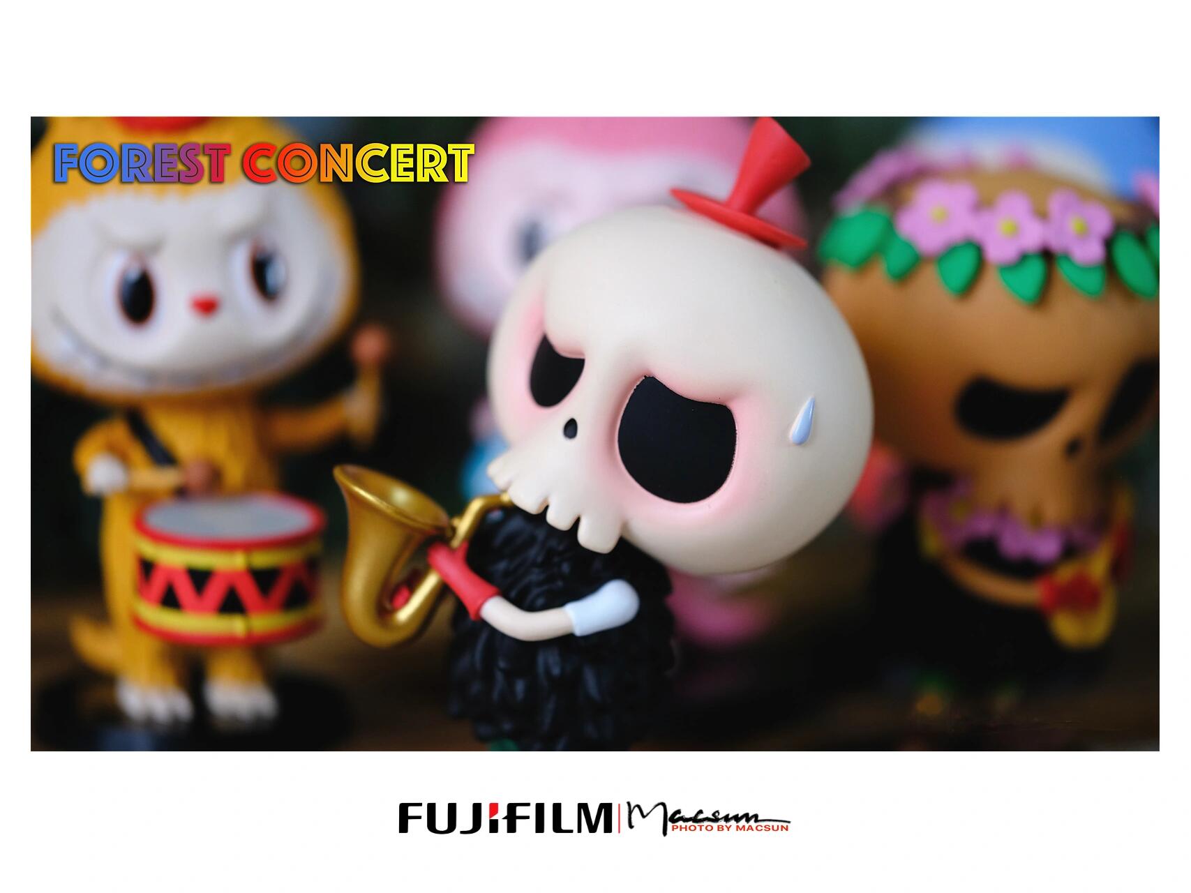 LABUBU - FOREST CONCERT SERIES FIGURE