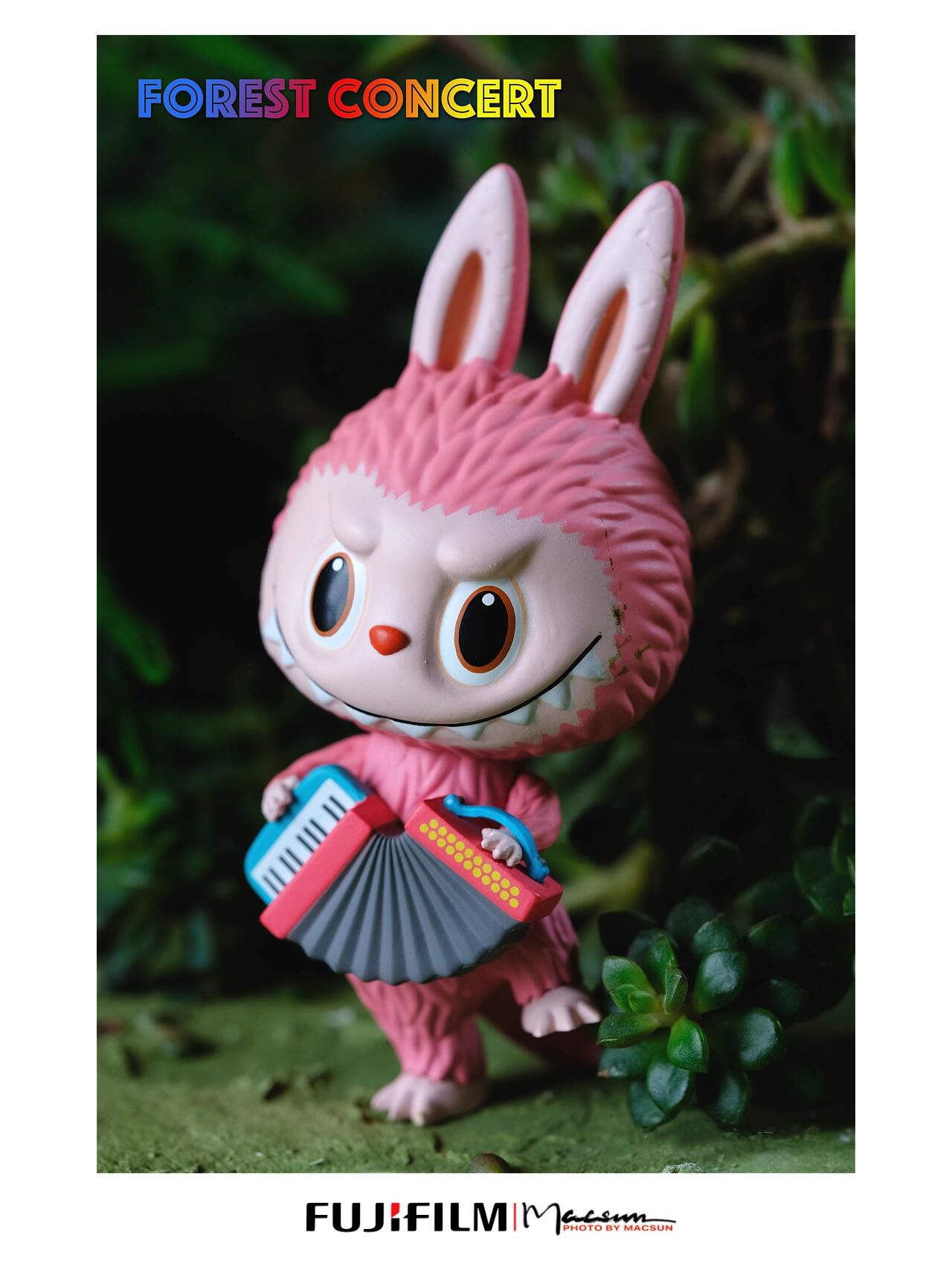 LABUBU - FOREST CONCERT SERIES FIGURE